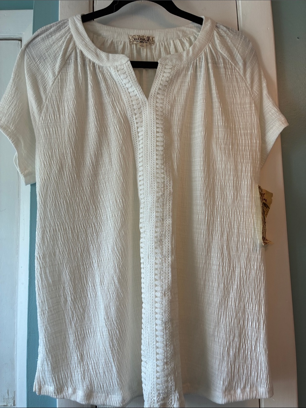 ONE WORLD Cream Split-Neck Short Sleeve Blouse